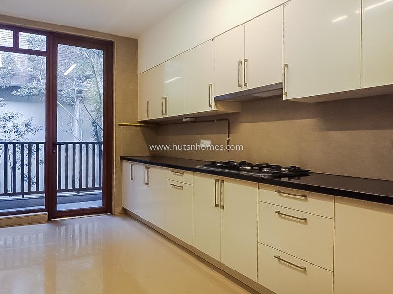 3 BHK Builder Floor For Rent in West End Colony