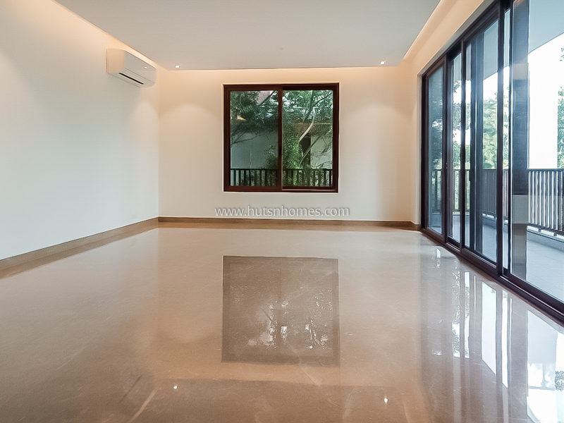 3 BHK Builder Floor For Rent in West End Colony