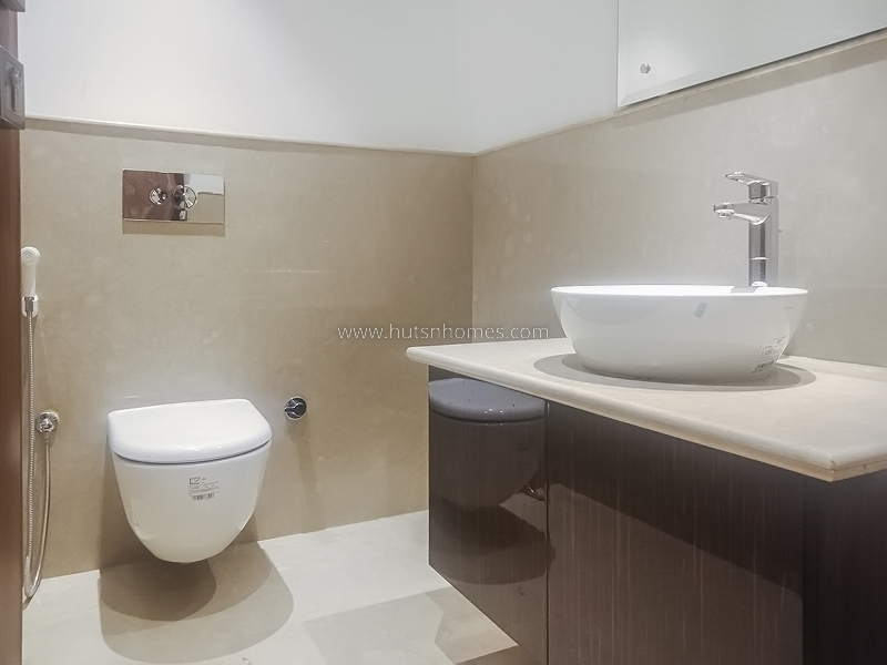 4 BHK Flat For Rent in Anand Niketan