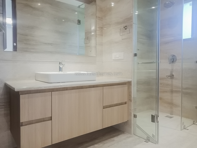 4 BHK Flat For Rent in Anand Niketan