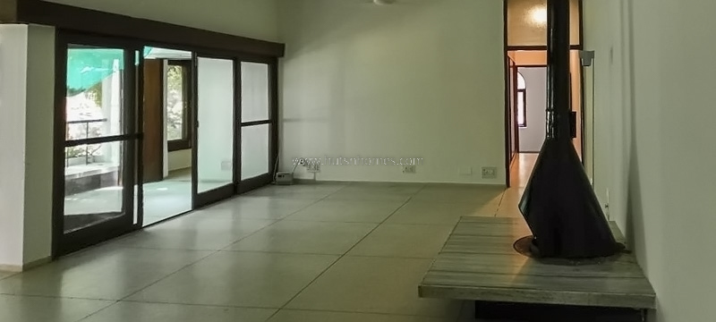 3 BHK Duplex For Sale in Amrita Shergill Marg