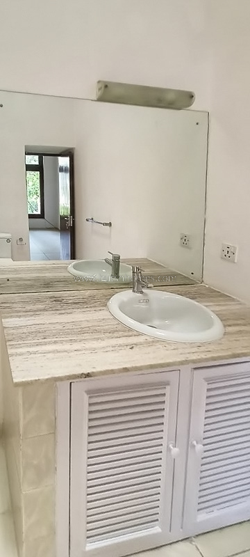 3 BHK Duplex For Sale in Amrita Shergill Marg