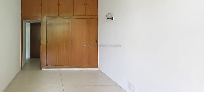 3 BHK Duplex For Sale in Amrita Shergill Marg