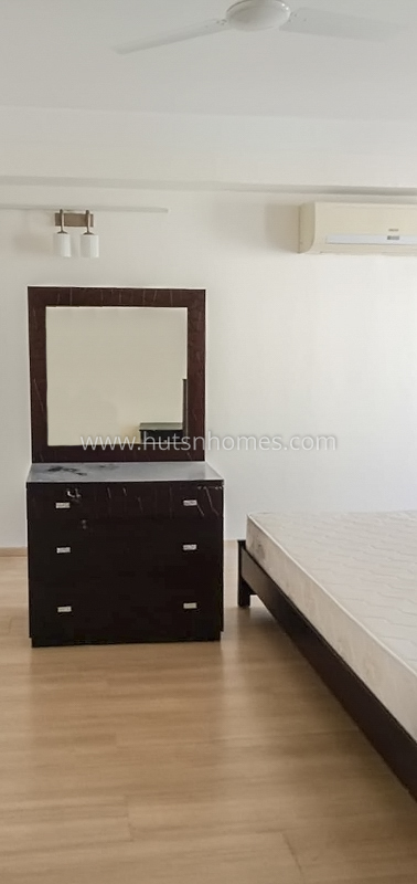 4 BHK Condo For Rent in Golf Course Road