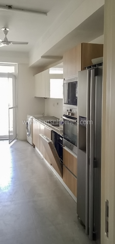 4 BHK Condo For Rent in Golf Course Road