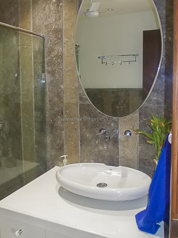 3 BHK Flat For Rent in Safdarjung Enclave