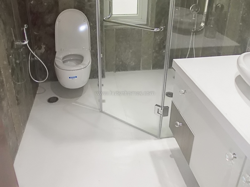 3 BHK Flat For Rent in Safdarjung Enclave