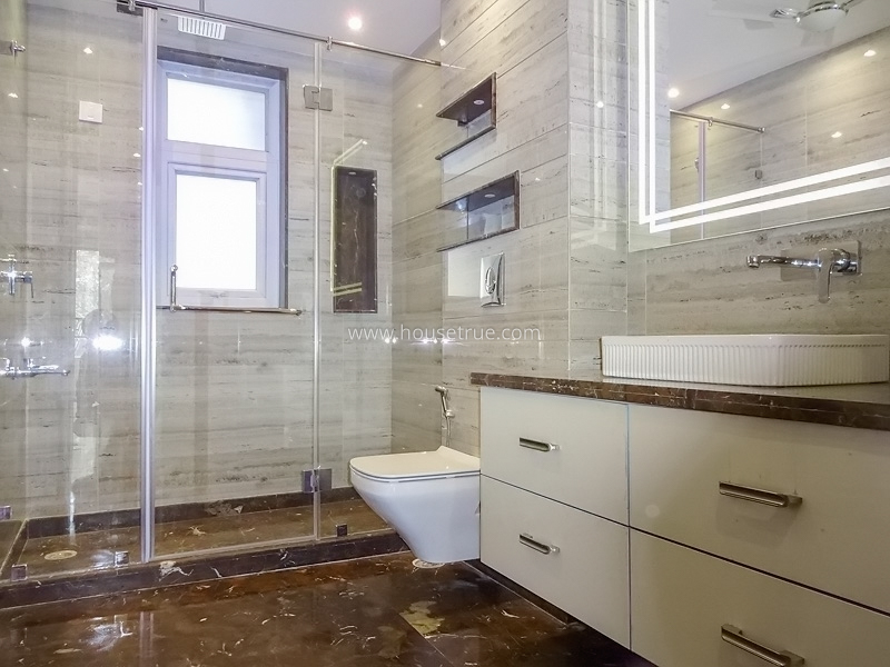 4 BHK Flat For Rent in Safdarjung Enclave