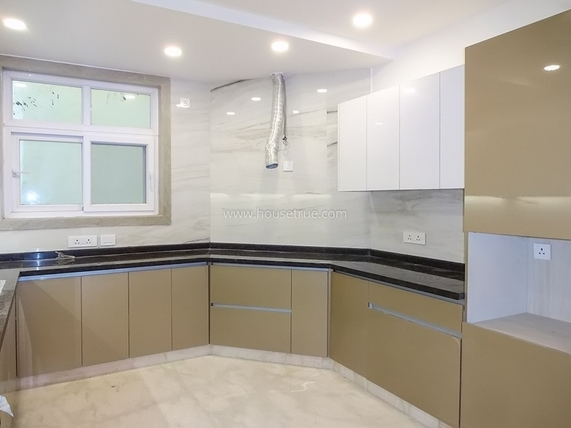 4 BHK Flat For Rent in Safdarjung Enclave