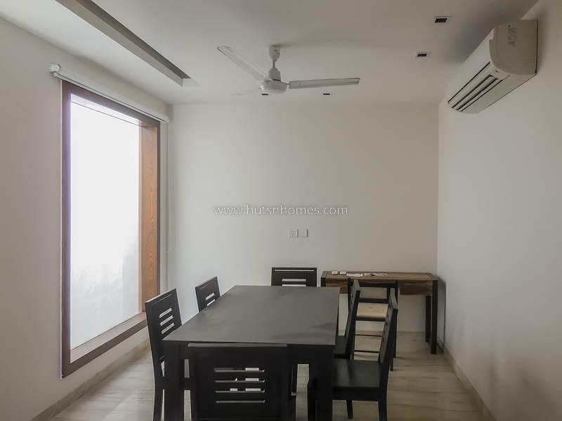 4 BHK Flat For Rent in Vasant Vihar