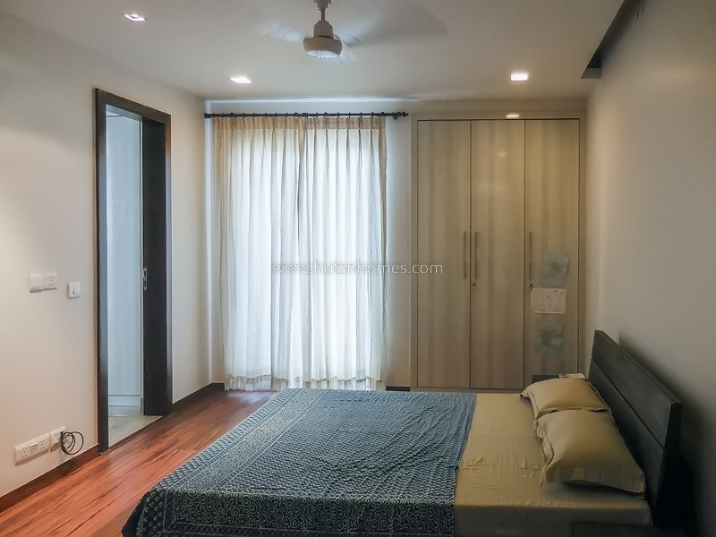 4 BHK Flat For Rent in Vasant Vihar