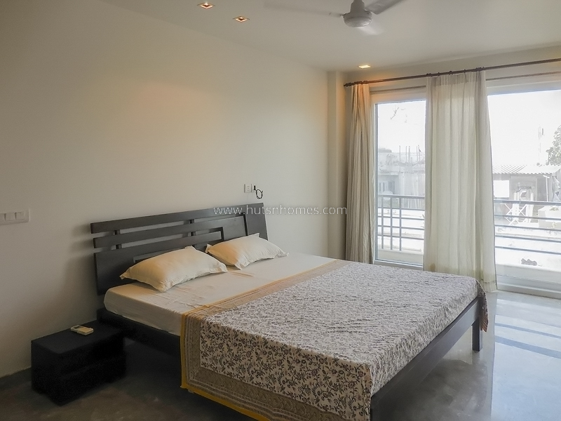 4 BHK Flat For Rent in Vasant Vihar