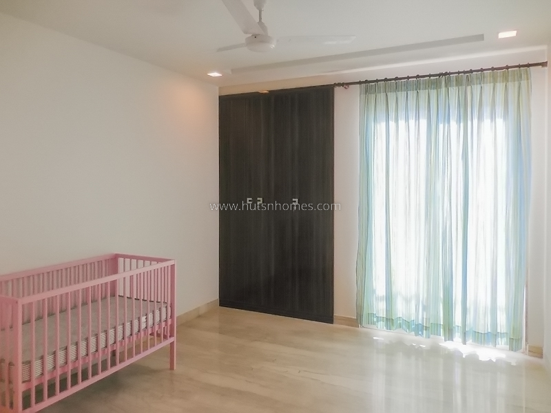 4 BHK Flat For Rent in Vasant Vihar