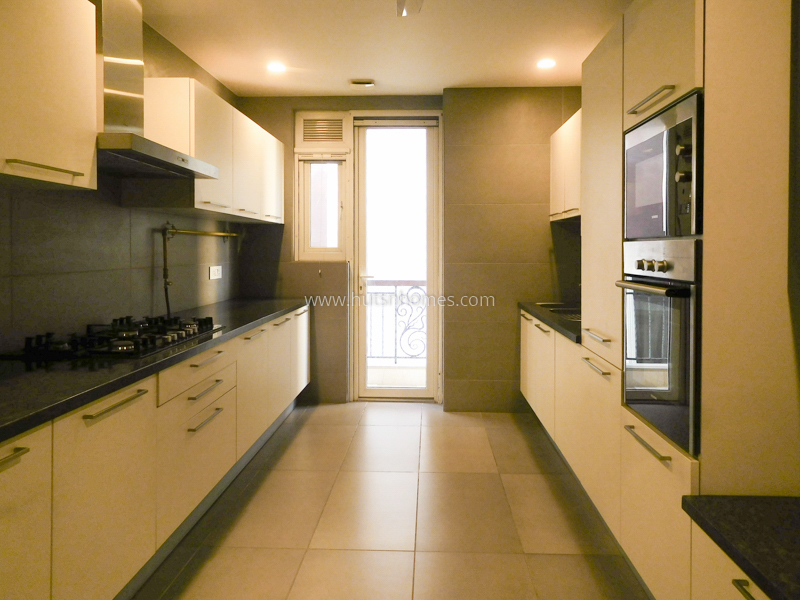 4 BHK Flat For Rent in Safdarjung Enclave