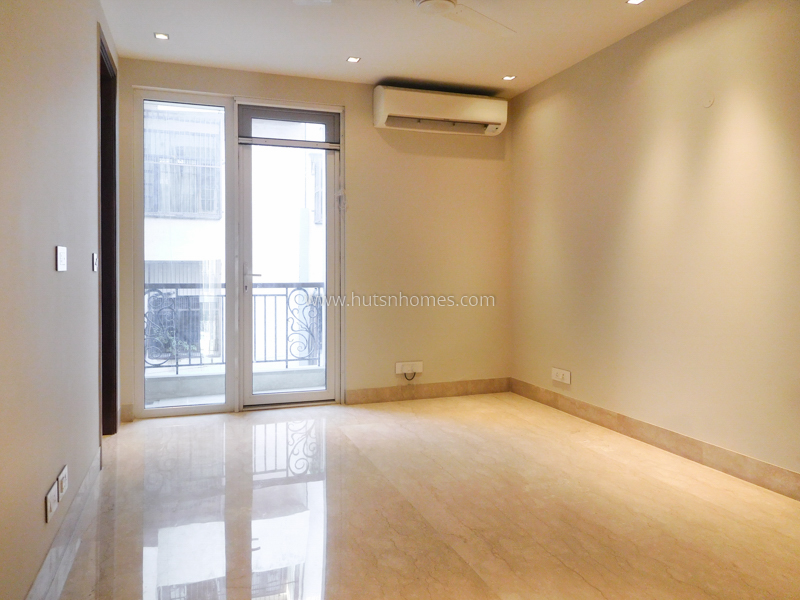 4 BHK Flat For Rent in Safdarjung Enclave