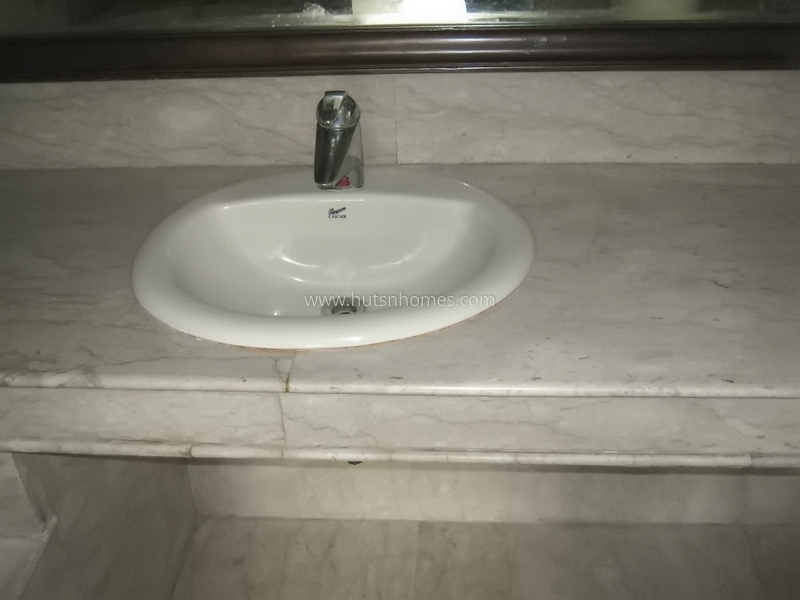 4 BHK Flat For Rent in Vasant Vihar