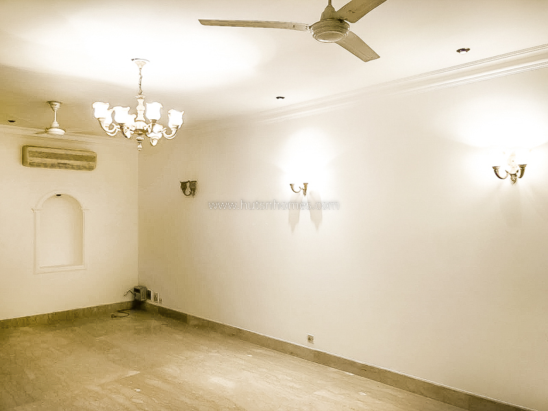 4 BHK Flat For Rent in Vasant Vihar
