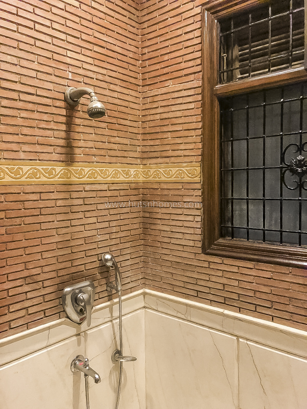 4 BHK Flat For Rent in Vasant Vihar