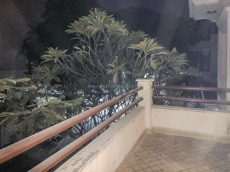 4 BHK Flat For Rent in Vasant Vihar