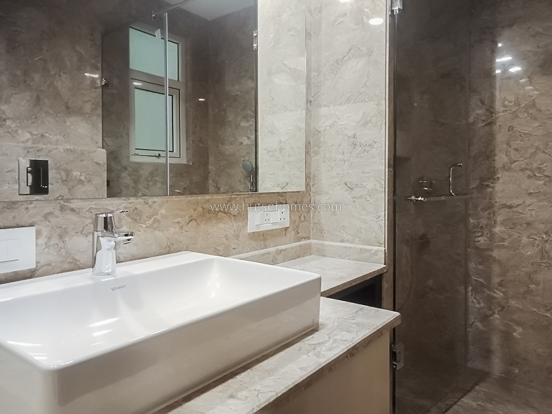 4 BHK Flat For Rent in Vasant Vihar