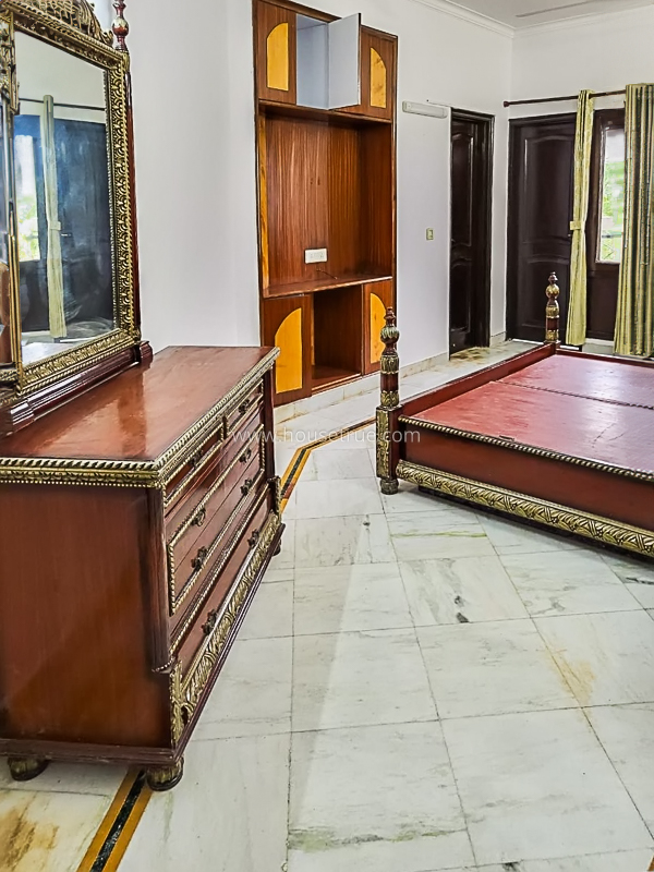 3 BHK Flat For Rent in Safdarjung Enclave