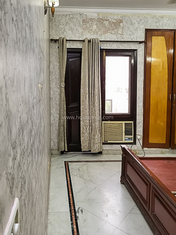 3 BHK Flat For Rent in Safdarjung Enclave