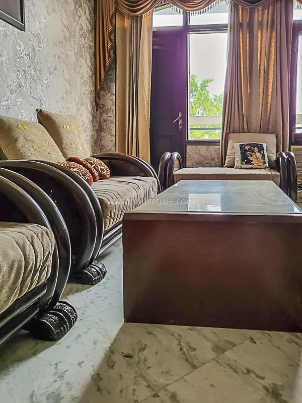 3 BHK Flat For Rent in Safdarjung Enclave