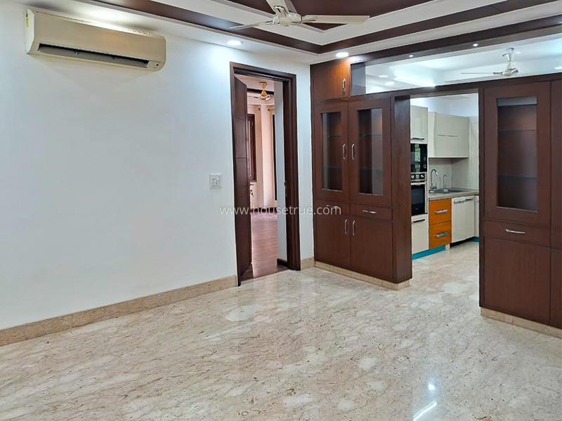 3 BHK Flat For Rent in Defence Colony