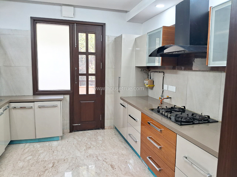 3 BHK Flat For Rent in Defence Colony