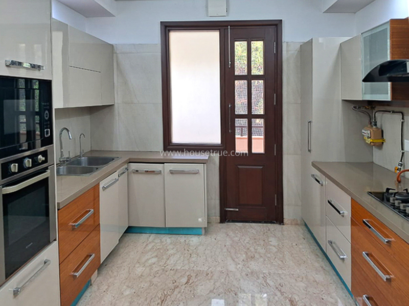3 BHK Flat For Rent in Defence Colony