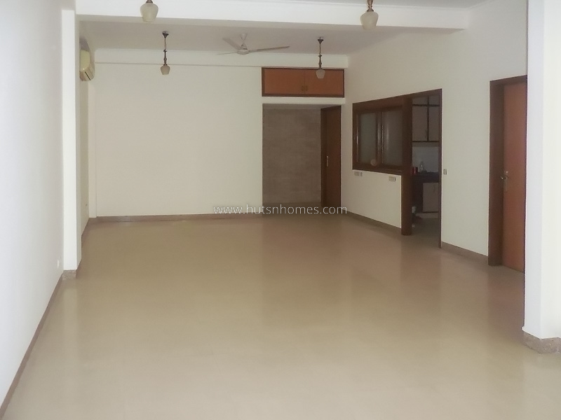 3 BHK Flat For Rent in Defence Colony