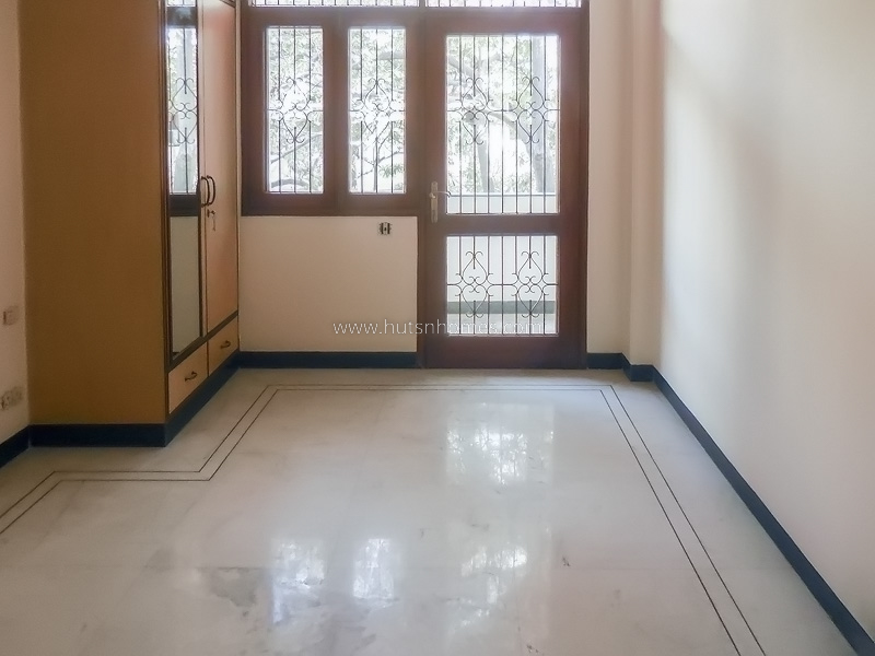 3 BHK Flat For Rent in Defence Colony