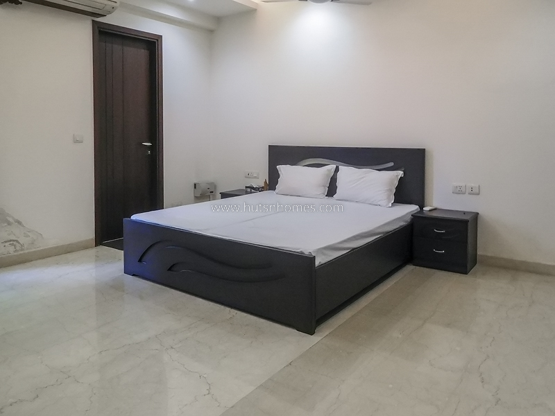 3 BHK Flat For Rent in New Friends Colony