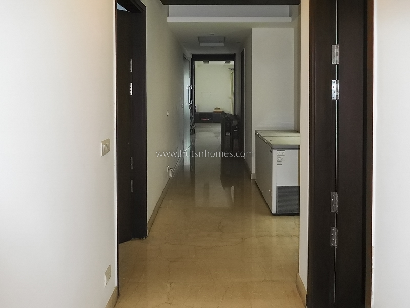 3 BHK Flat For Rent in New Friends Colony