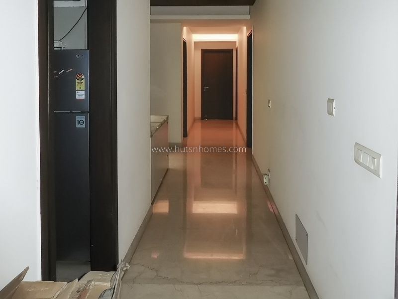 3 BHK Flat For Rent in New Friends Colony