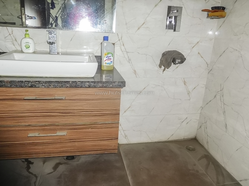 3 BHK Flat For Rent in New Friends Colony