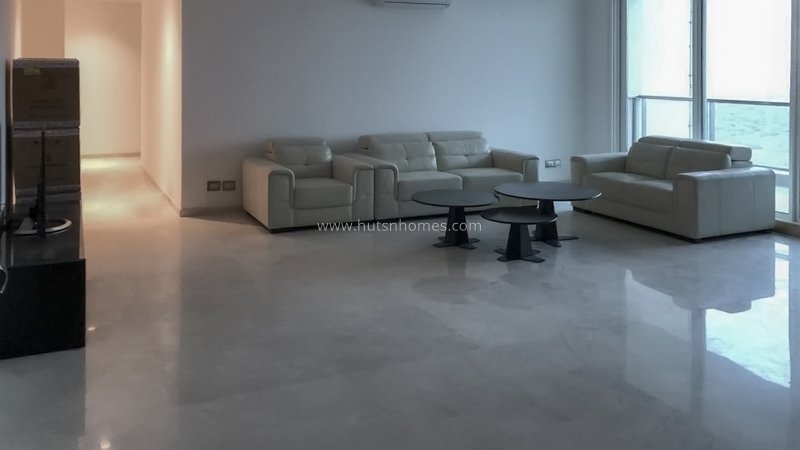 4 BHK Condo For Rent in Golf Course Road