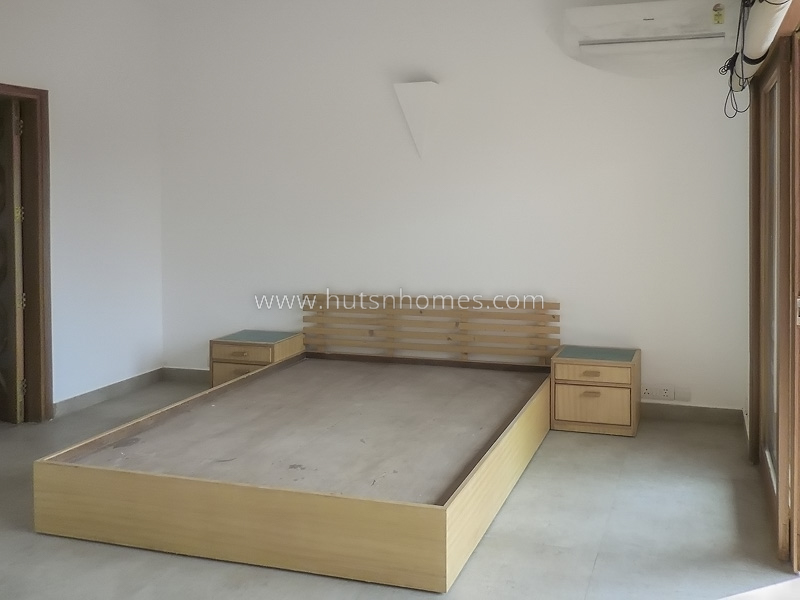 3 BHK Builder Floor For Rent in Gulmohar Park