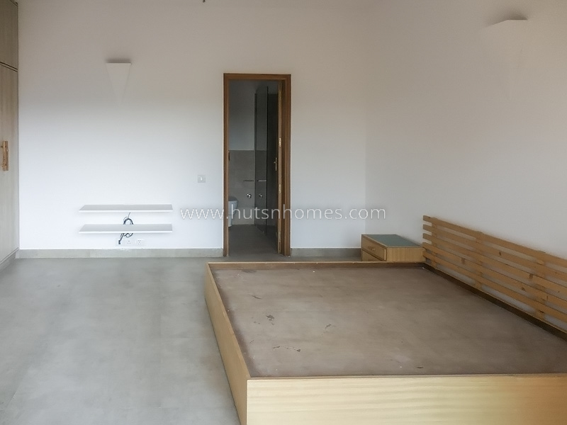 3 BHK Builder Floor For Rent in Gulmohar Park