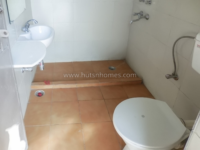 3 BHK Builder Floor For Rent in Gulmohar Park