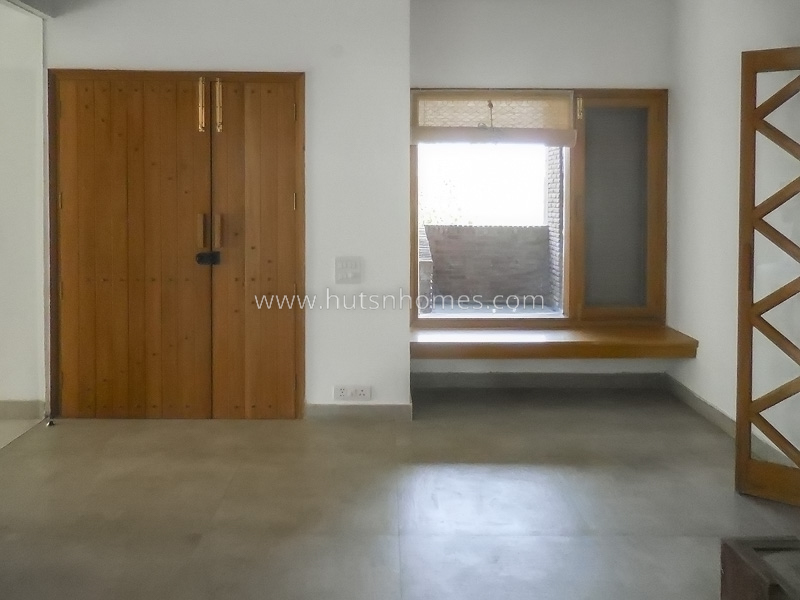 3 BHK Builder Floor For Rent in Gulmohar Park