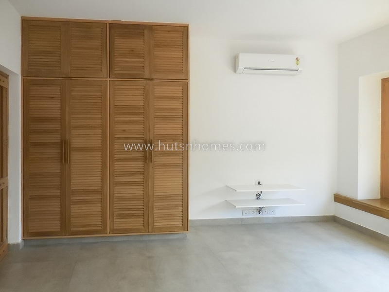 3 BHK Builder Floor For Rent in Gulmohar Park
