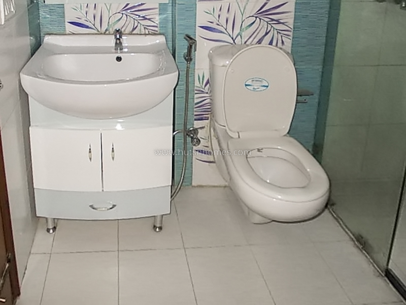 3 BHK Flat For Rent in Defence Colony