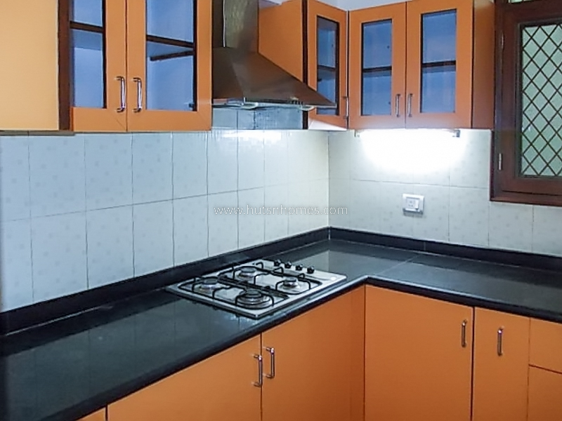 3 BHK Flat For Rent in Defence Colony