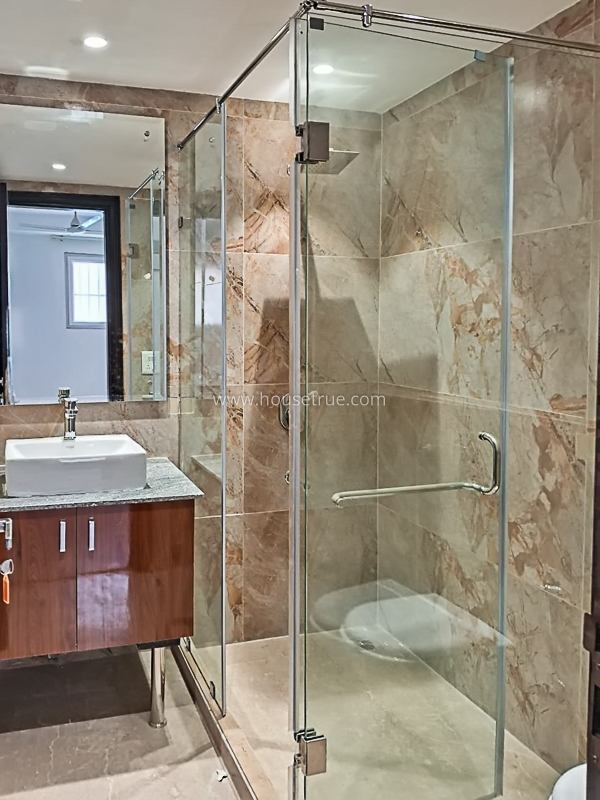 3 BHK Builder Floor For Rent in Defence Colony
