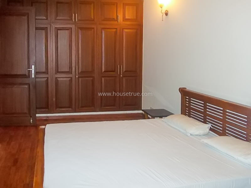 3 BHK Flat For Rent in Defence Colony