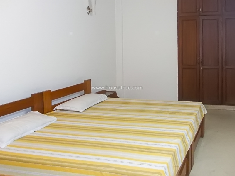 3 BHK Flat For Rent in Defence Colony