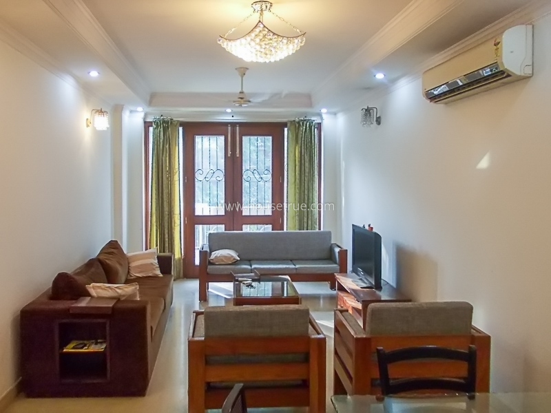 3 BHK Flat For Rent in Defence Colony