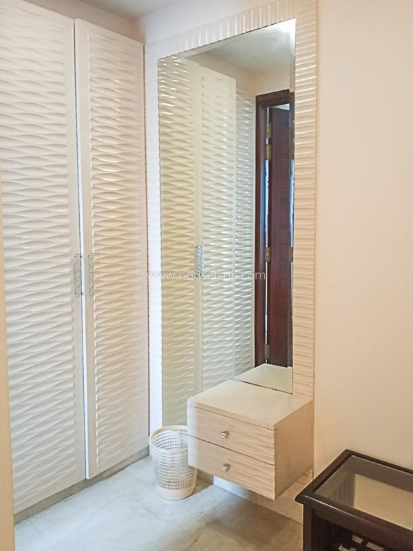 3 BHK Flat For Rent in Defence Colony