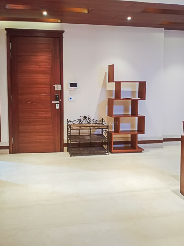 3 BHK Flat For Rent in Defence Colony